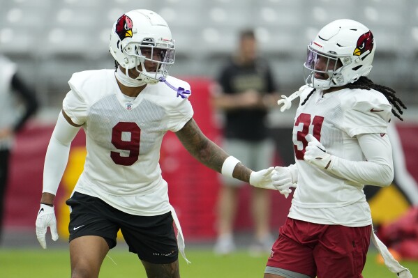 Isaiah Simmons shifts to safety as the Cardinals try to unlock his
